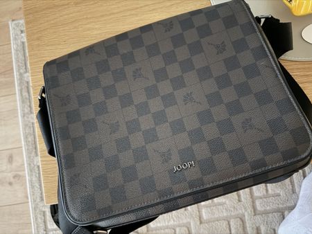 Joop! Umhängetasche im Karodesign – Herbst Style!