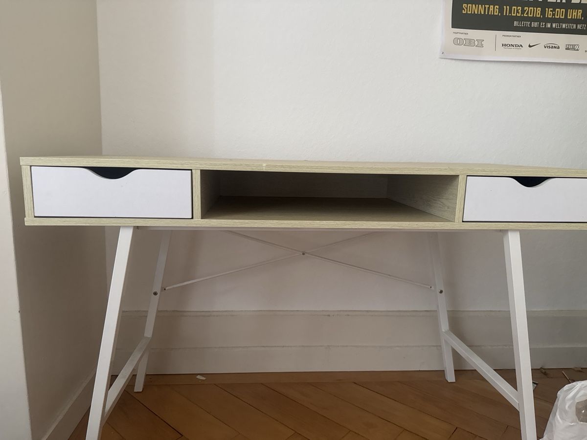 Schreibtische: Pult – Gebraucht aus Bern von ben_bb6b