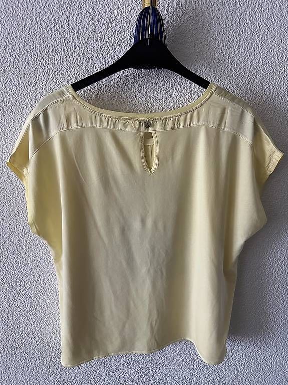 Blusen: Nile 2 Blusen L – Gebraucht aus Gerlafingen von Uragano 1