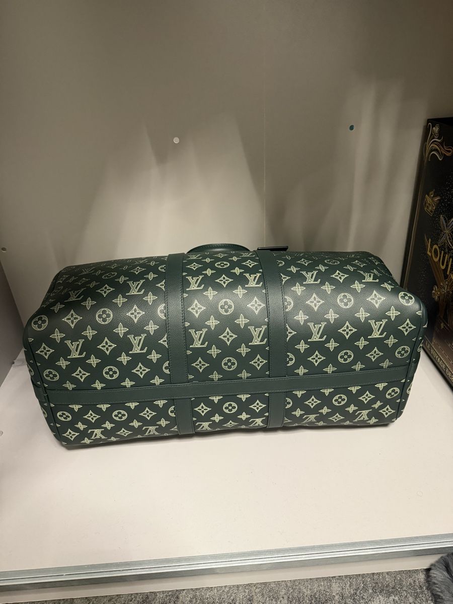 Louis Vuitton Taschen: Louis Vuitton Keepall 50 Grün – Neu und originalverpackt aus Spiez von vvo_627h 1