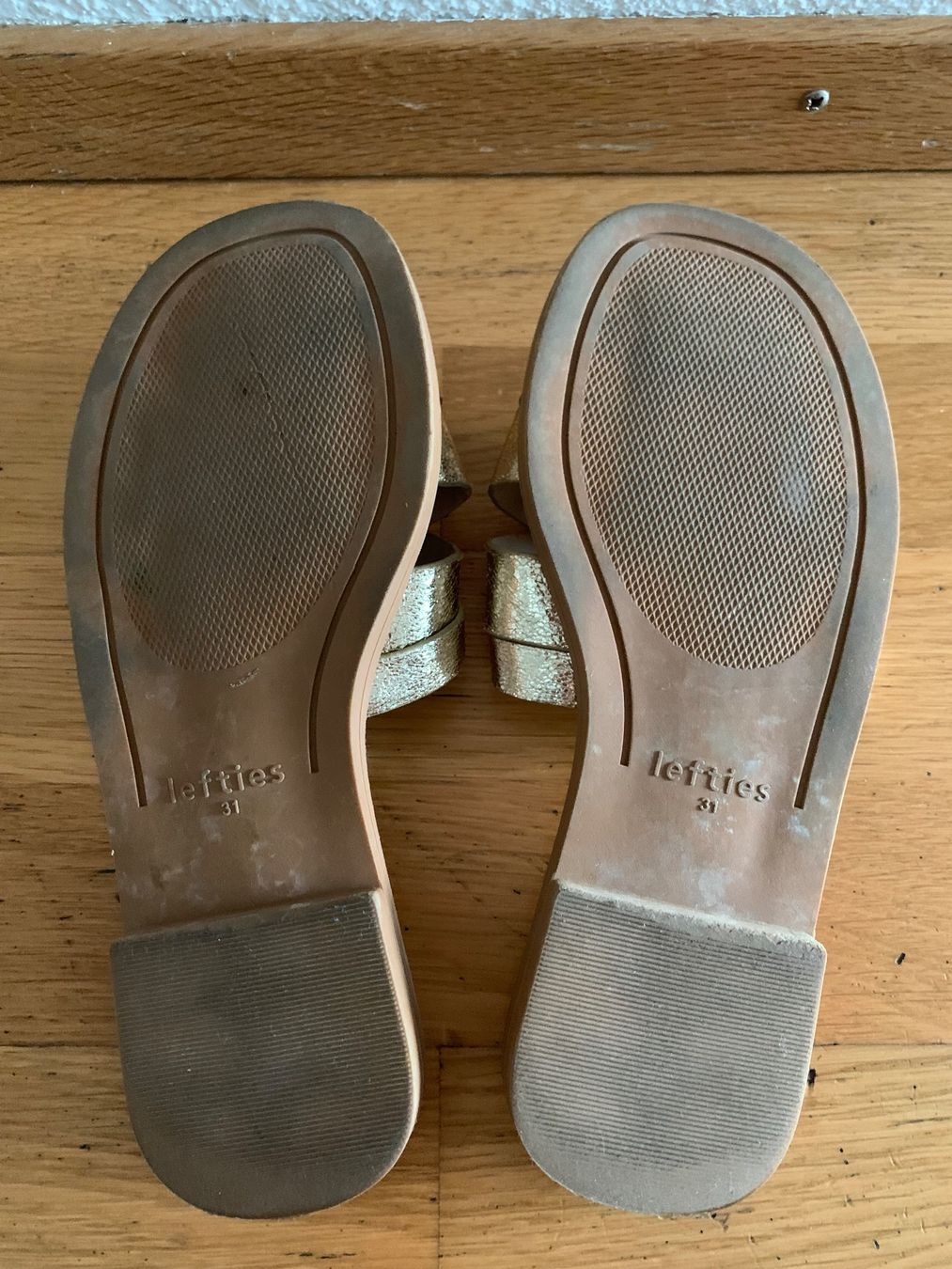 Scarpe per ragazze: Sandalen gold, Mädchen, Gr. 31 – Usato da Bülach venduto da engeli92 1