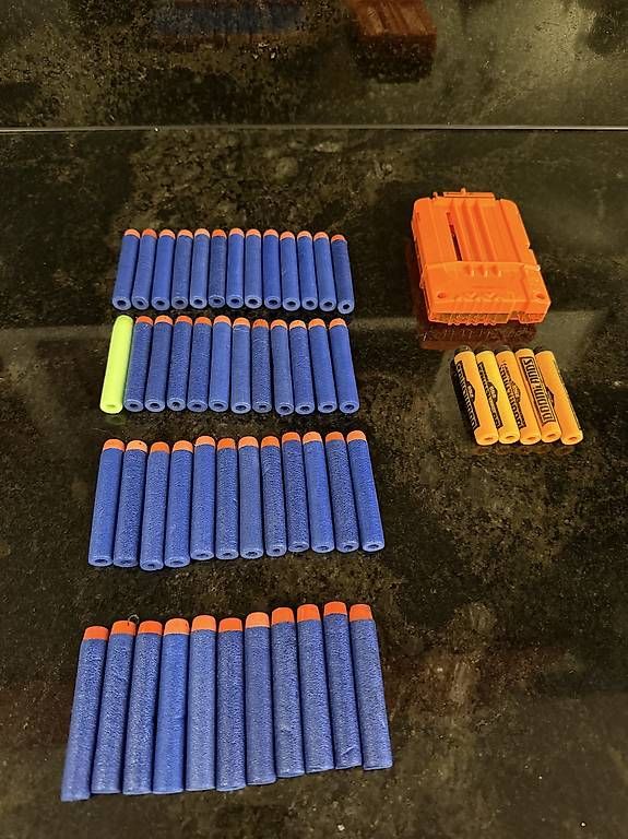 Nerf Giocattoli: 53 Nerf-Schüsse inklusive 6er-Magazin – Usato da Buchrain venduto da nic_sp69