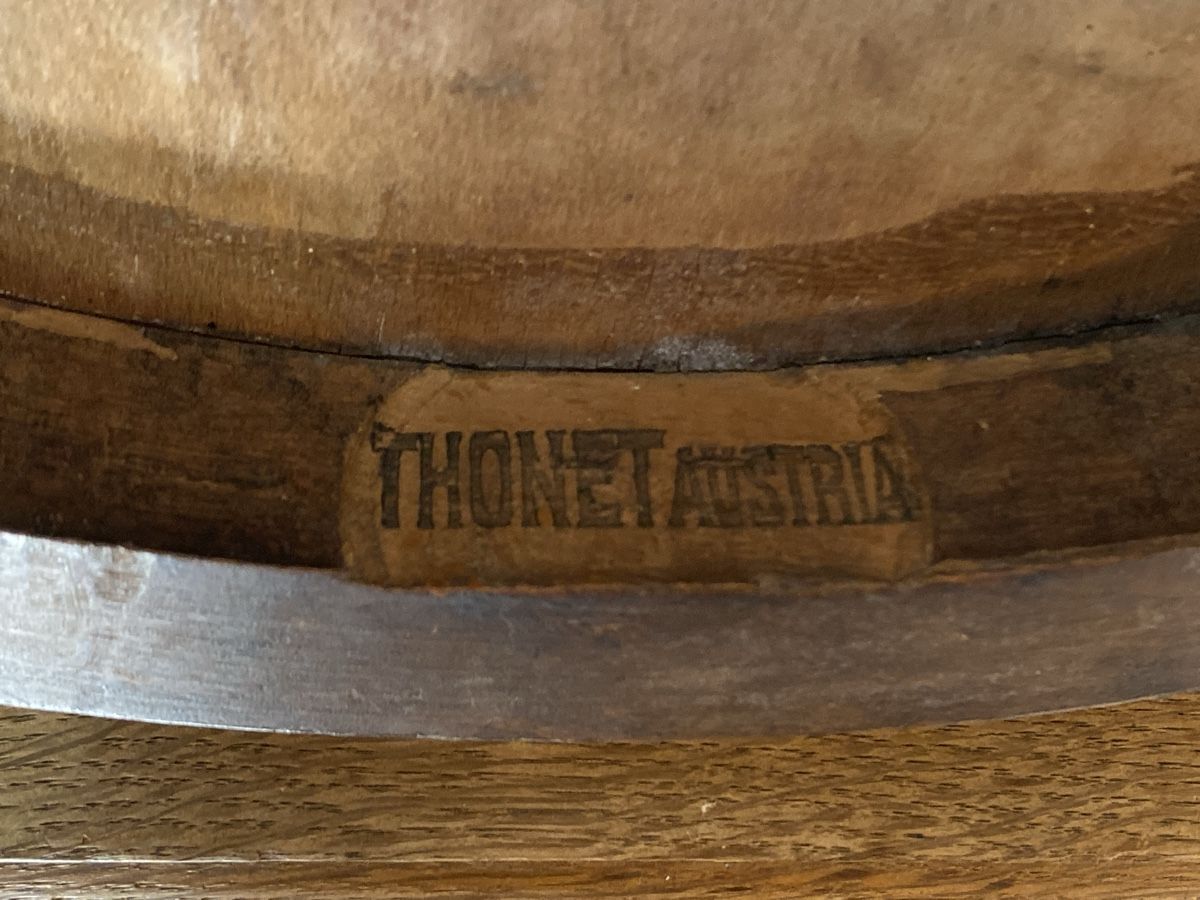 Thonet Stühle: THONET AUSTRIA original, selten – Gebraucht aus Lotzwil von Tgdromad 8