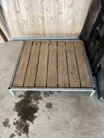 Plate-forme surélevée pour chien