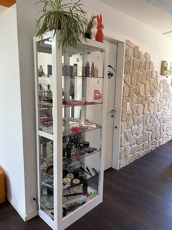 Vetrine: Vitrine, weiss, Glasfronten – Usato da Rümikon AG venduto da Gebirge-5303 1