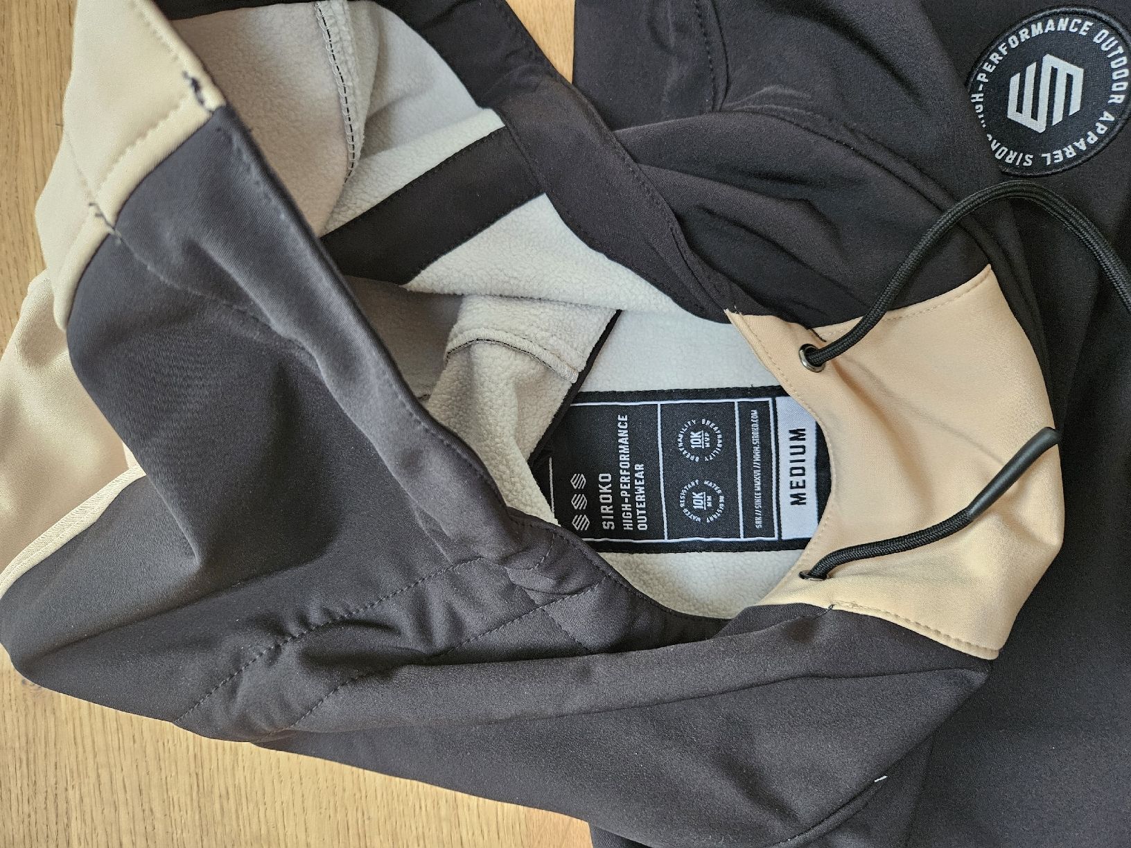 Giacche: stylischer Ski-/Snowboardpullover von Siroko – Nuovo e nell'imballaggio originale da Brunnen venduto da Sel.T. 2