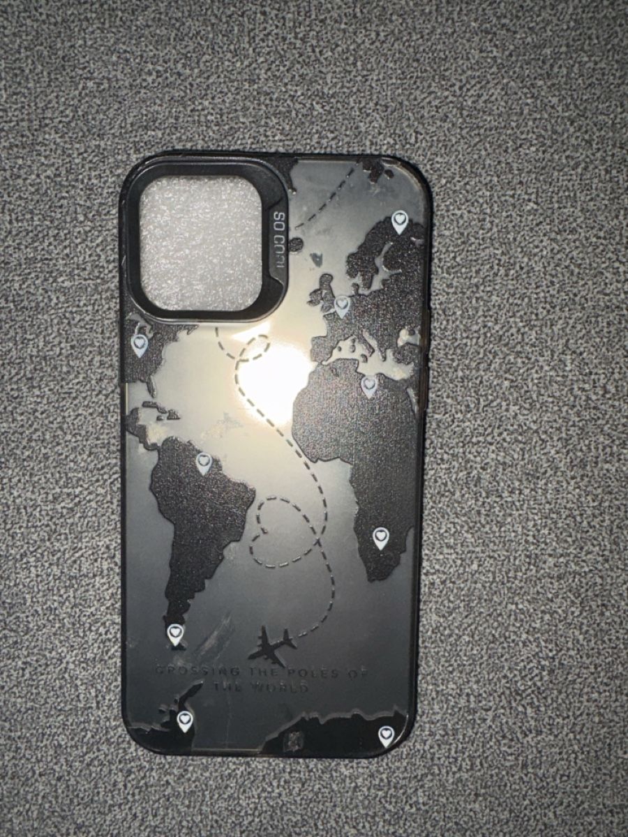 Apple Covers & Schutzfolien: Cover iPhone 12 – Gebraucht aus Giubiasco von ang_cy8x