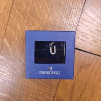 Swarovski Charm Buchstabe "U" 5437608 Kristalle Roségold
