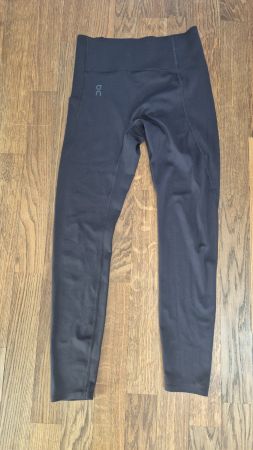 Black On running leggings size S
