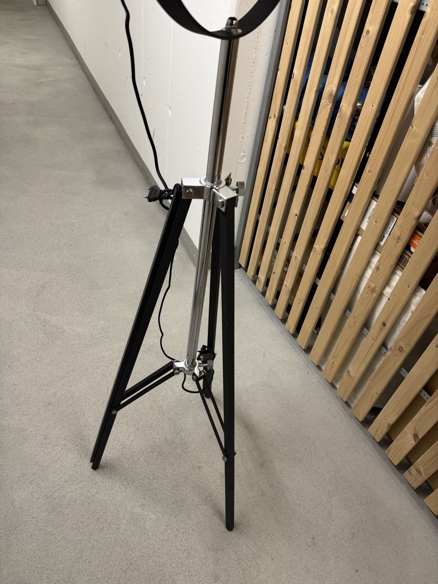 Lampade: Exklusive Designer-Stehlampe – Usato da Zürich venduto da wid_6wcp 1