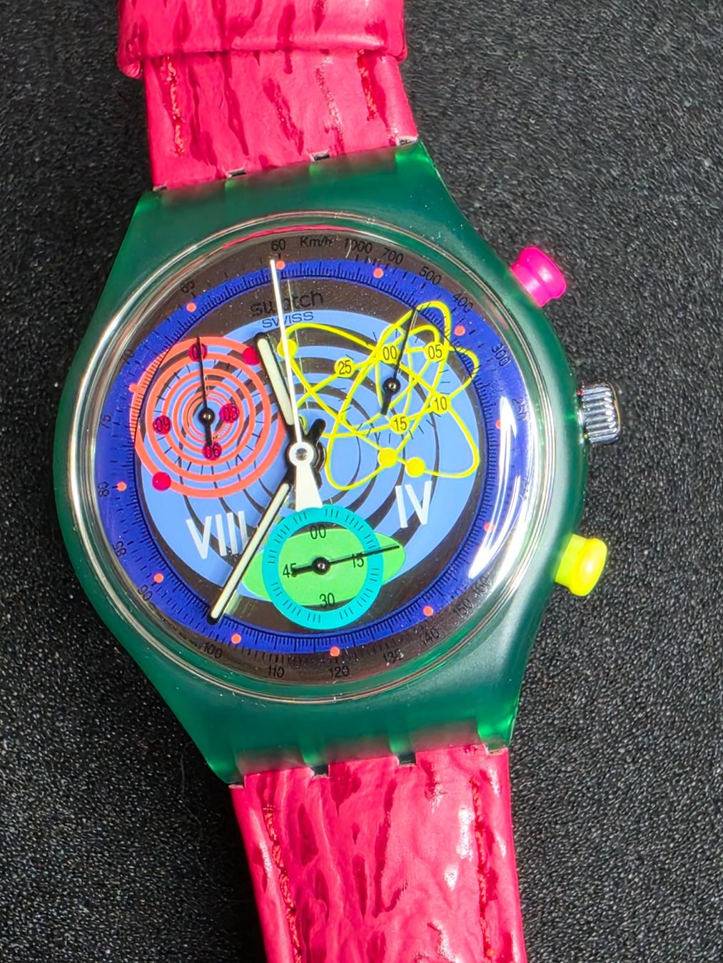 Swatch Orologi: Swatch Chrono SCL103 "Pink Springs" 1993 – Nuovo e nell'imballaggio originale da Bülach venduto da TimeDealsNow 9