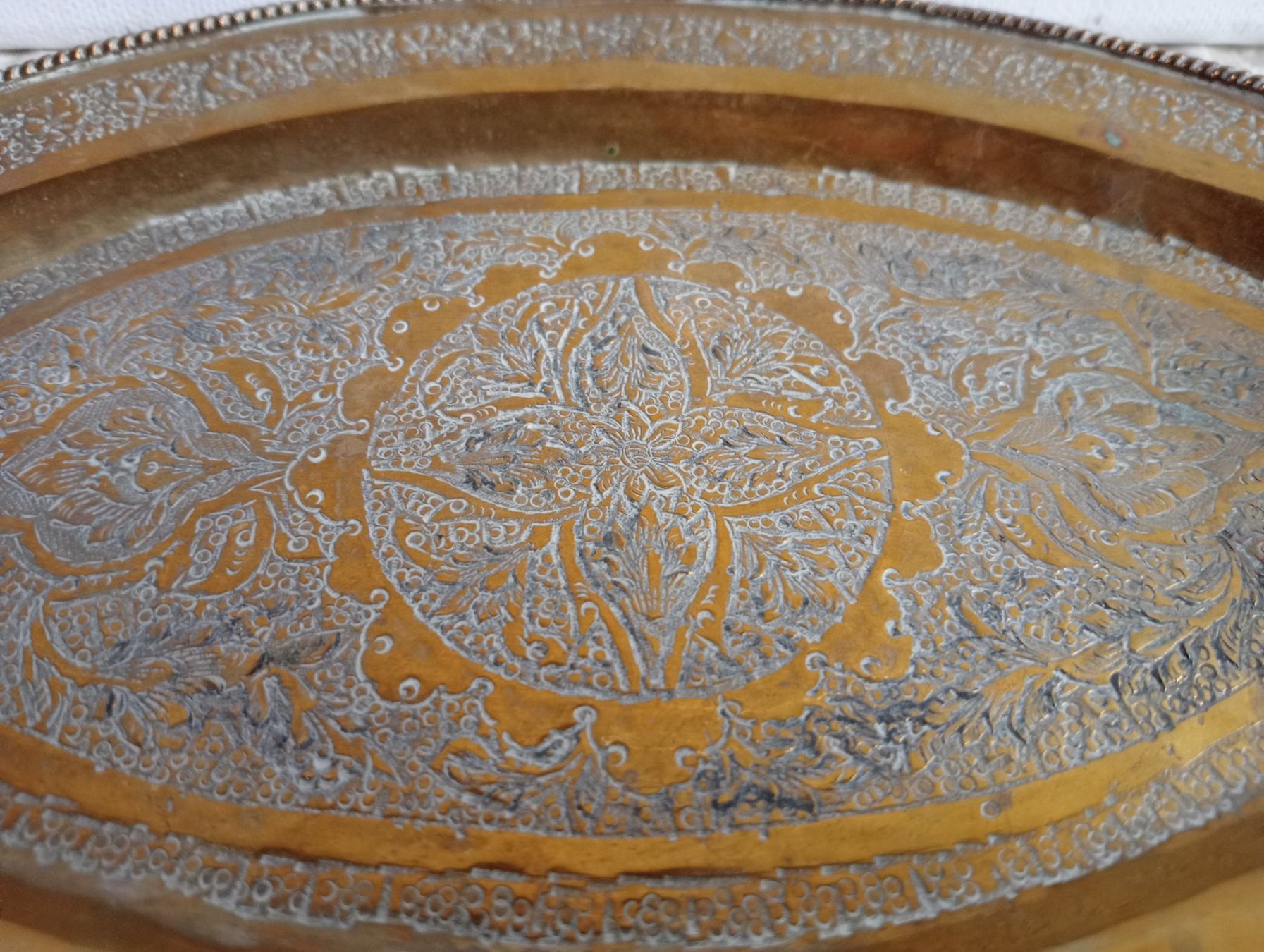 Piatti di portata: Vintage Messing Tablett mit  Becher orientalisch Handarbeit – Usato da Oberdorf BL venduto da Barocki888 3