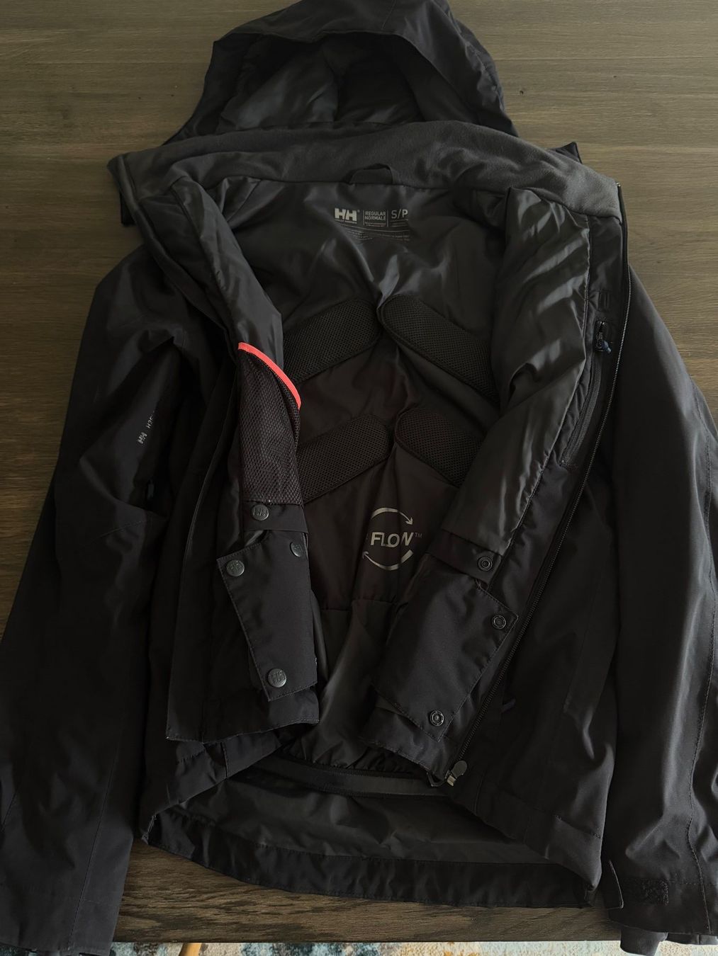 Helly Hansen Giacche: Helly Hansen Winterjacke Schwarz, Grösse S/P – Usato da Sedrun venduto da ton_5mxj 2