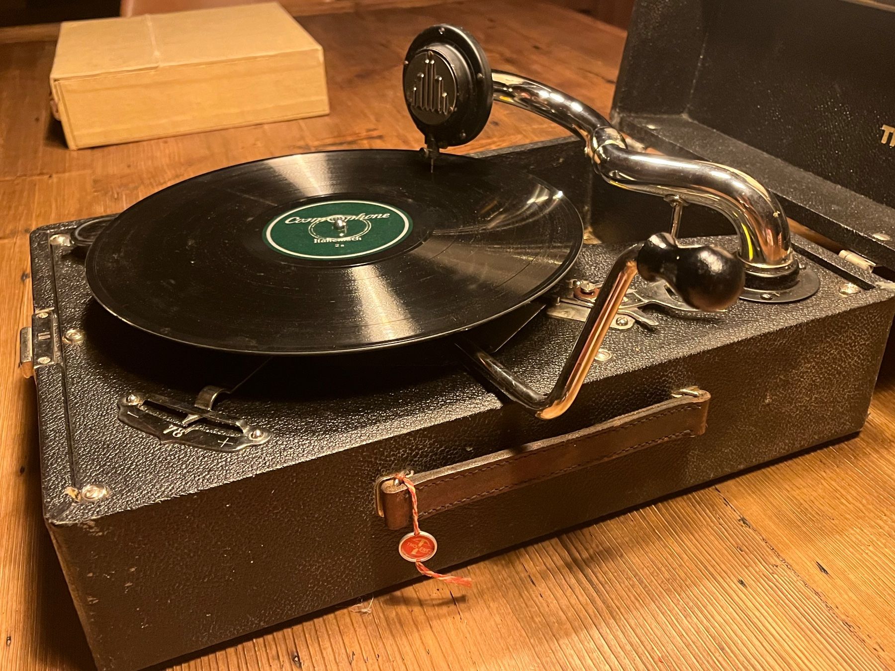 Thorens Plattenspieler: Thorens Koffer-Grammophon – Gebraucht aus St. Peterzell von andrea2012 1
