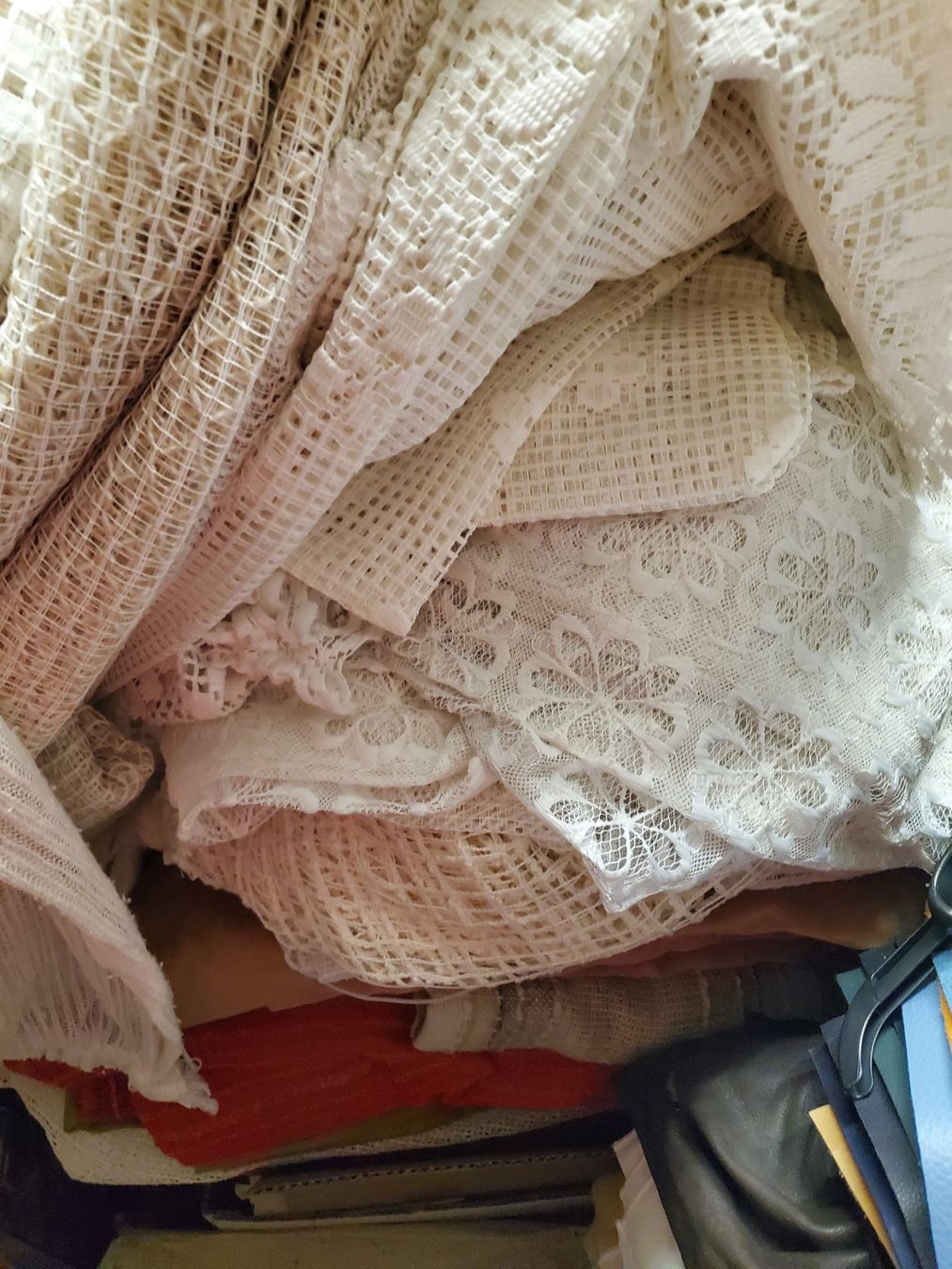 Tende: 10 - 20 KG Vorhänge (verschiedene) – Usato da Ennetbühl venduto da Steph048 4