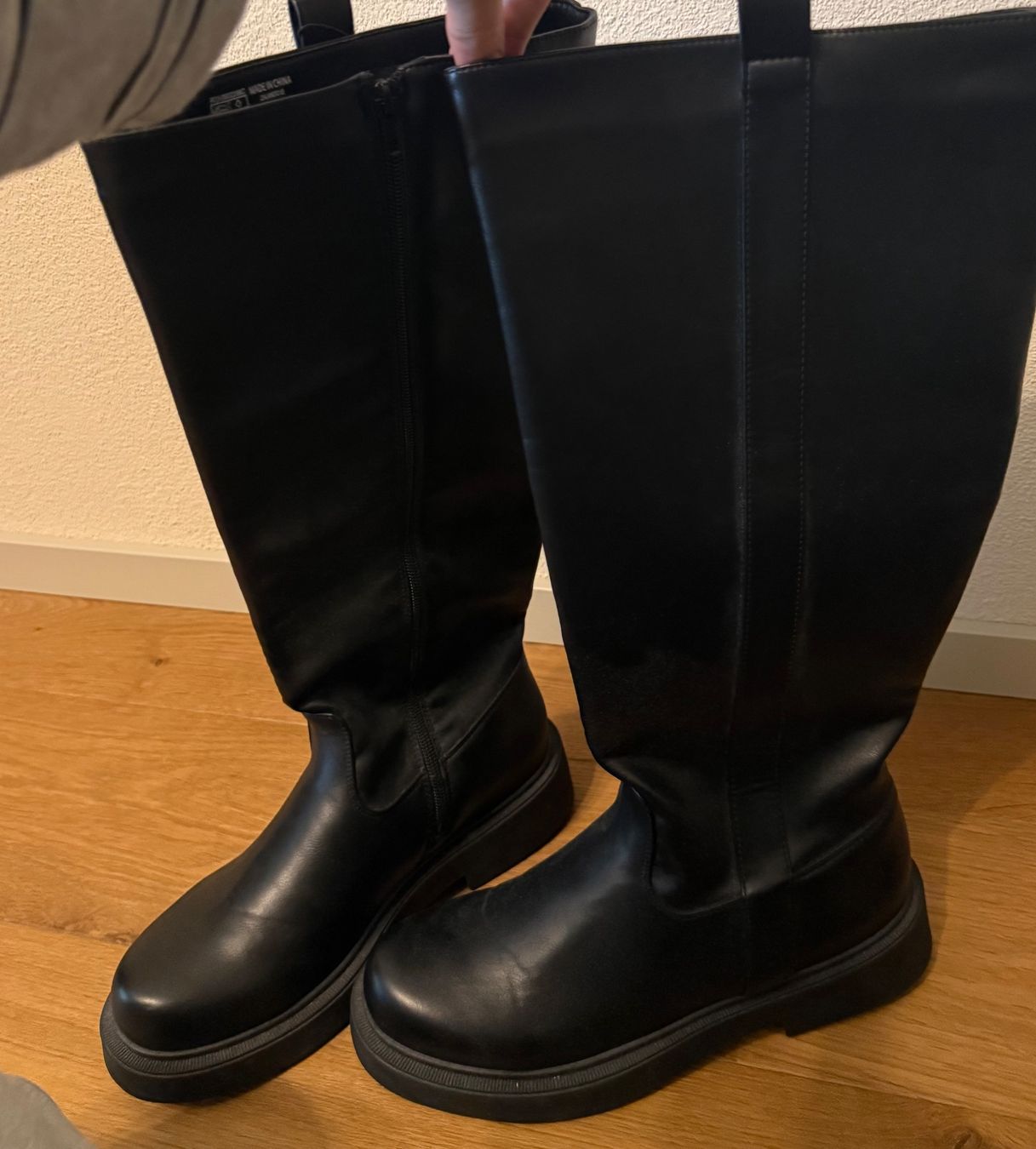 Damenschuhe: Damen Stiefel schwarz 41 – Gebraucht aus Schönenwerd von Jasmiiiiiiii0