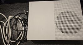 selling XBOX ONE S 780GO.