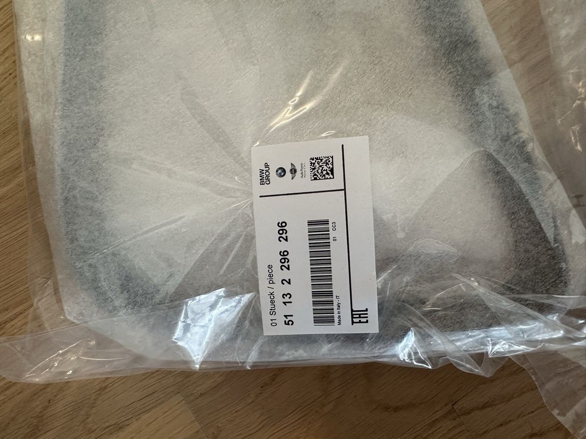 Mini Tutti pezzi di ricambio auto: MINI R56 - Original Heckleuchten Blende – Nuovo (secondo la descrizione) da Sissach venduto da MaPug 2