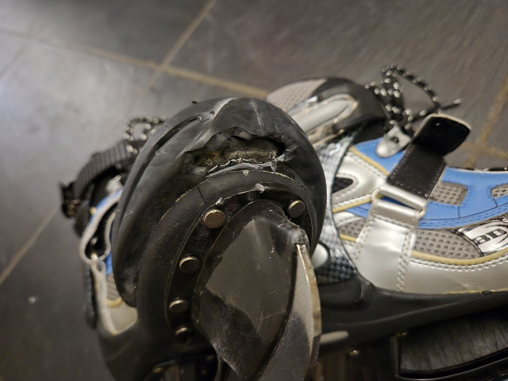 Pattini da ghiaccio: Schlittschuhe Grösse 37 – Usato da Ottenbach venduto da Bonski1 4
