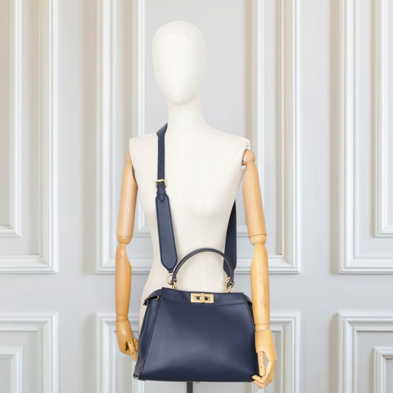 Fendi Borse da donna: Fendi Peekaboo Iconic medium midnight – Usato da Binningen venduto da Designerlabels 1