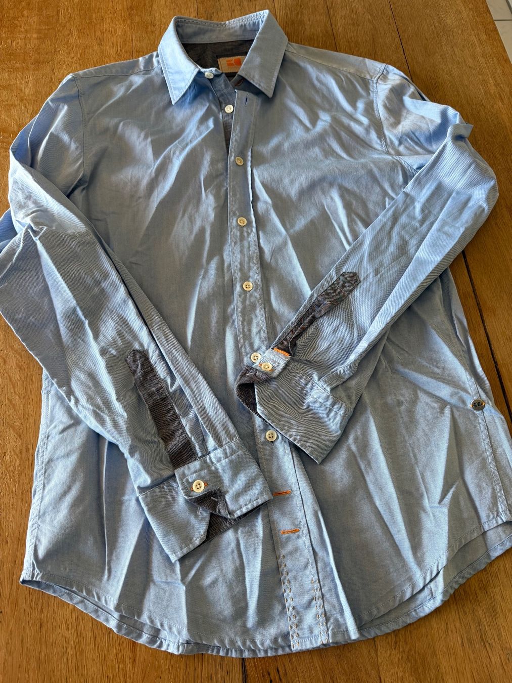Hugo Boss Hemden: Hellblaues Boss Orange Hemd Gr. M – Gebraucht aus Flüh von domiri