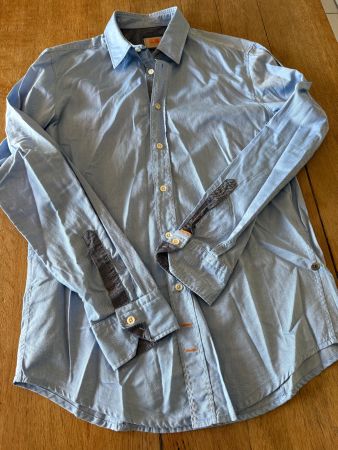 Hellblaues Boss Orange Hemd Gr. M