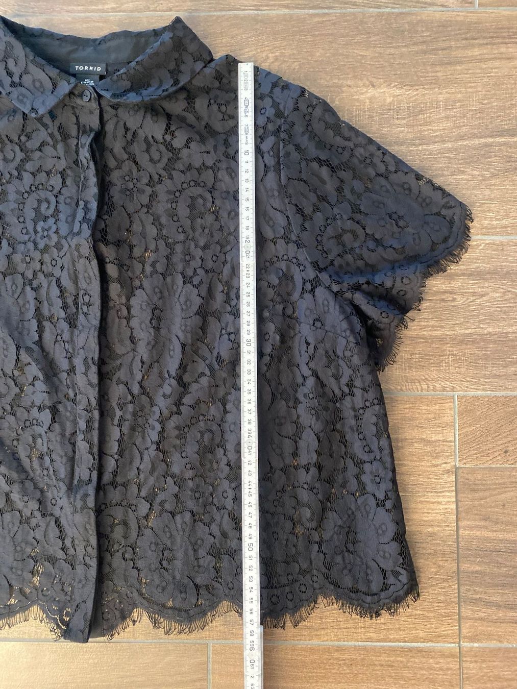 Blusen: Torrid Spitzen-Bluse cropped schwarz Gr. 50 – Gebraucht aus Pratteln von a23_j2gs 9