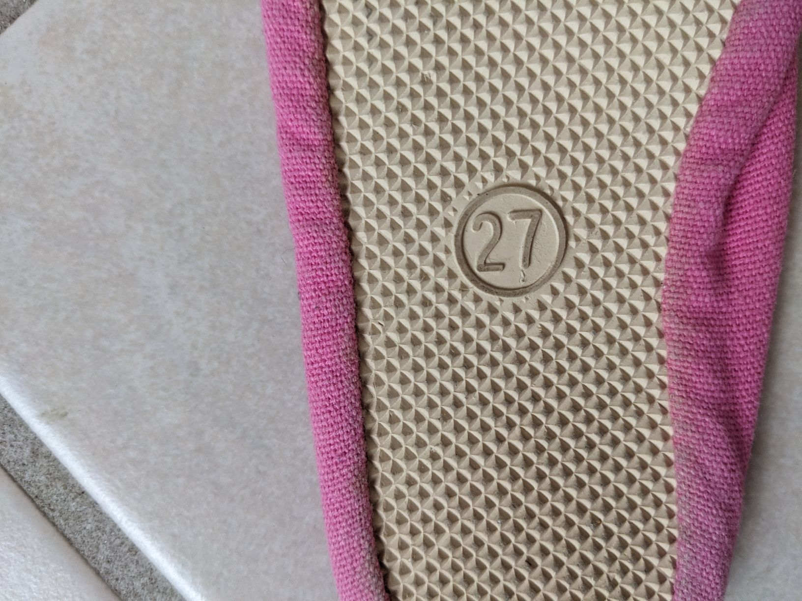 Scarpe per ragazze: Turntäppeli / Gymnastikschuhe Grösse 27 – Nuovo (secondo la descrizione) da Wald ZH venduto da andy_ch01 2