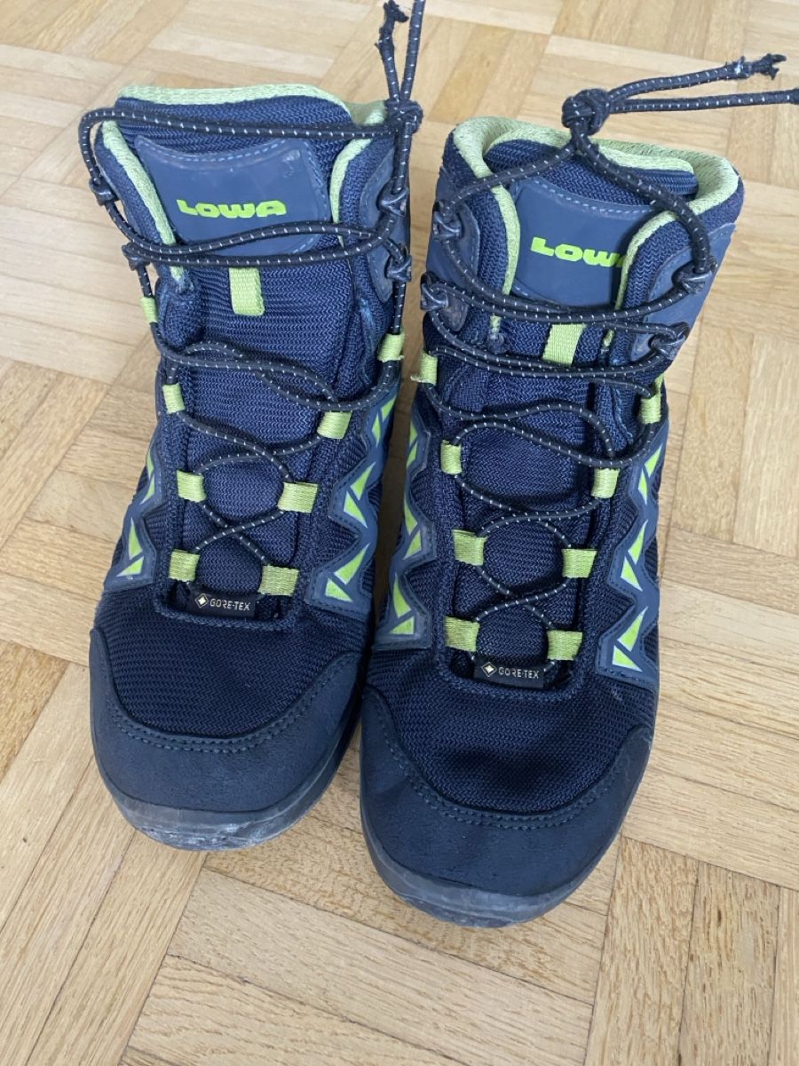 Lowa Chaussures garçon: Wanderschuhe Lowa – D'occasion à Uitikon Waldegg par VK2013