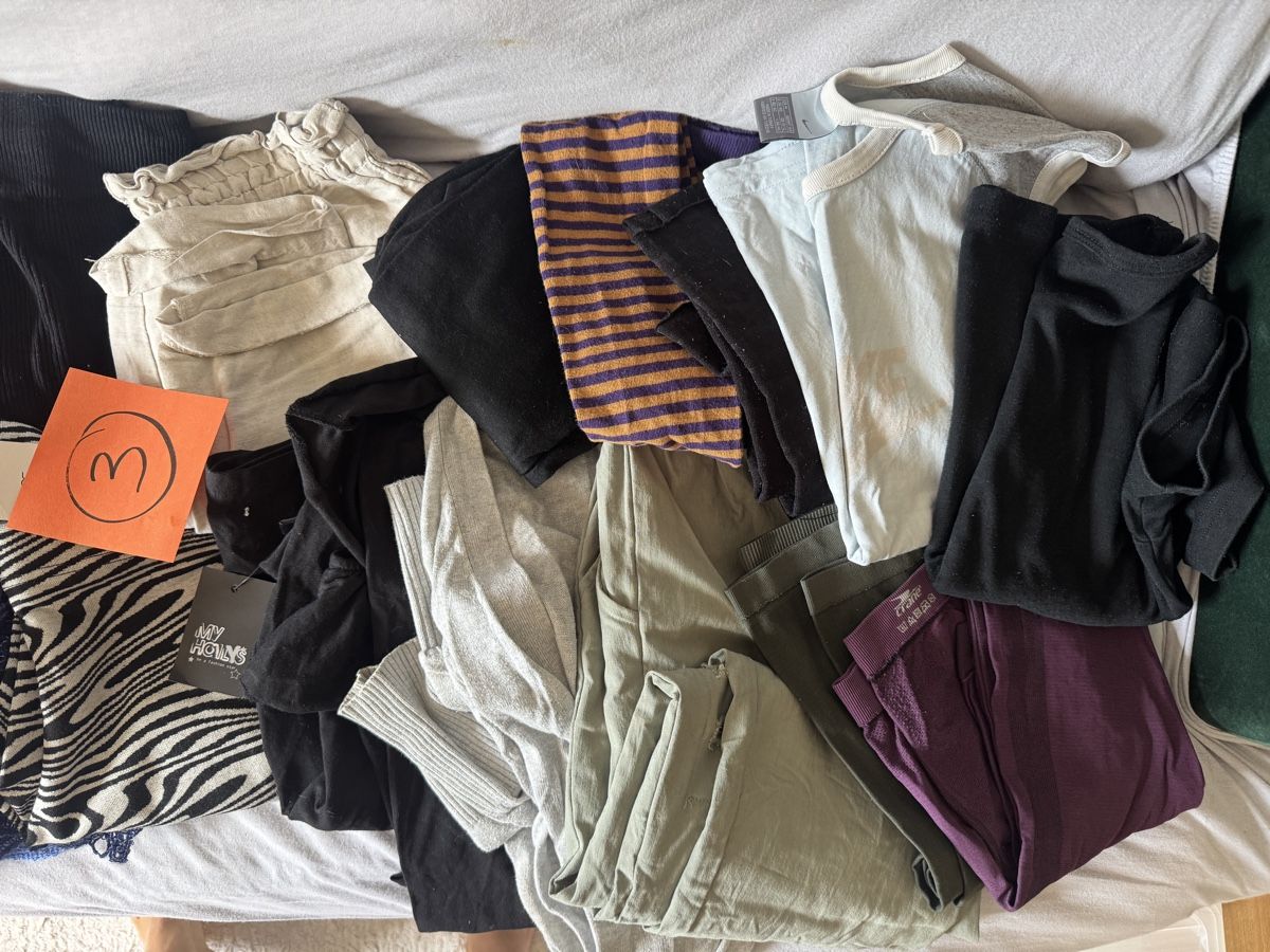 Lots de vêtements: Kleiderpaket 3 Grösse S – D'occasion à Endingen par Mira-Nur 2