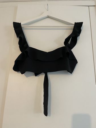 Black crop top