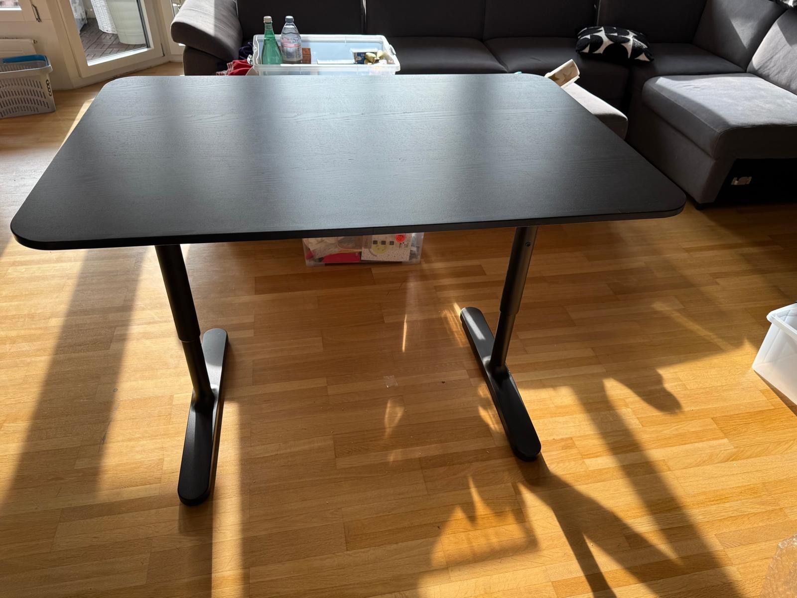Ikea Bureaux: Schwarzer Bürotisch  IKEA -  125/80 – D'occasion à Zürich par Alisa_R 2