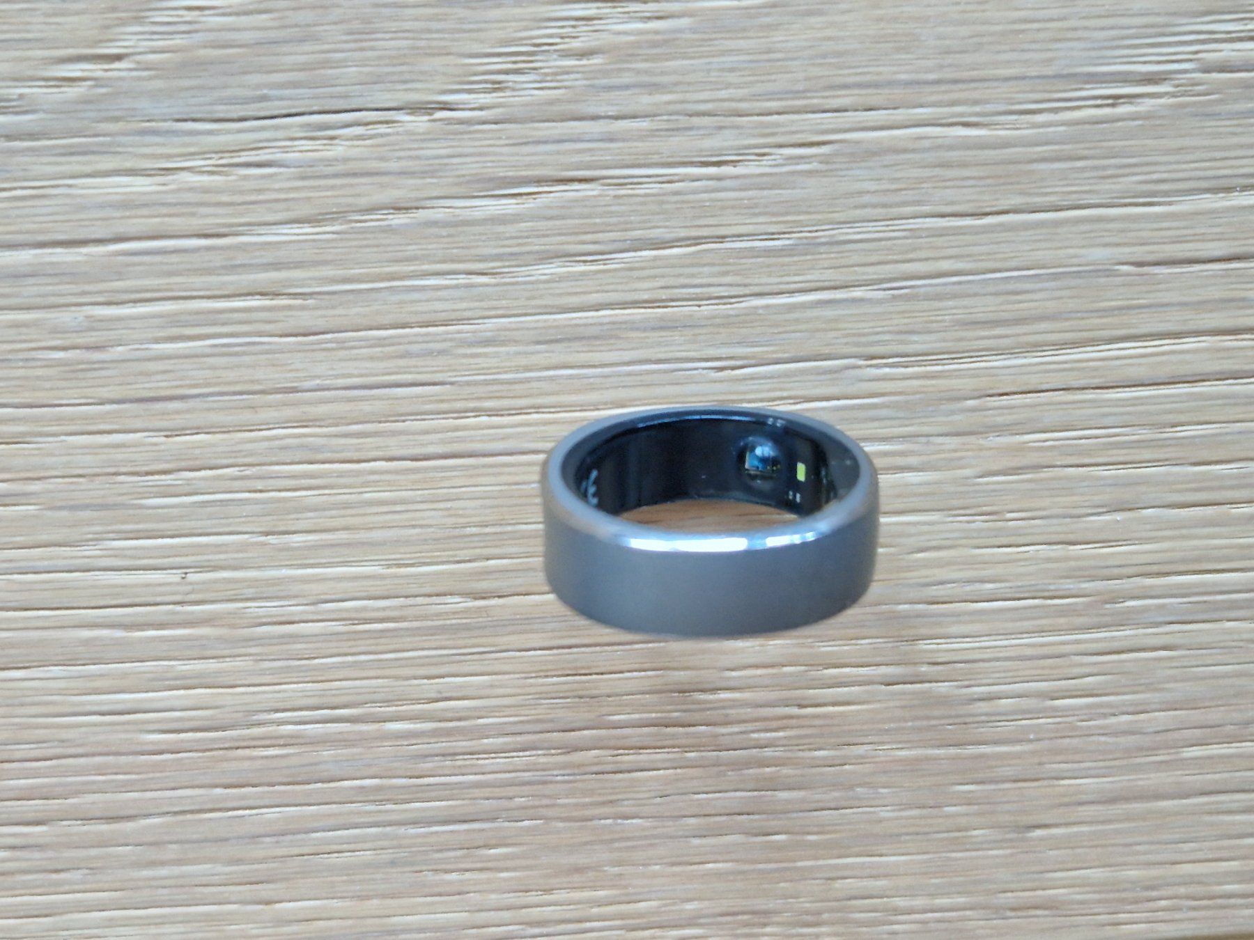 Anelli: RingConn Smart Ring Gen 1 Silber Grösse 9 inkl. Ladecase – Usato da Gossau SG venduto da Sev7ven 5