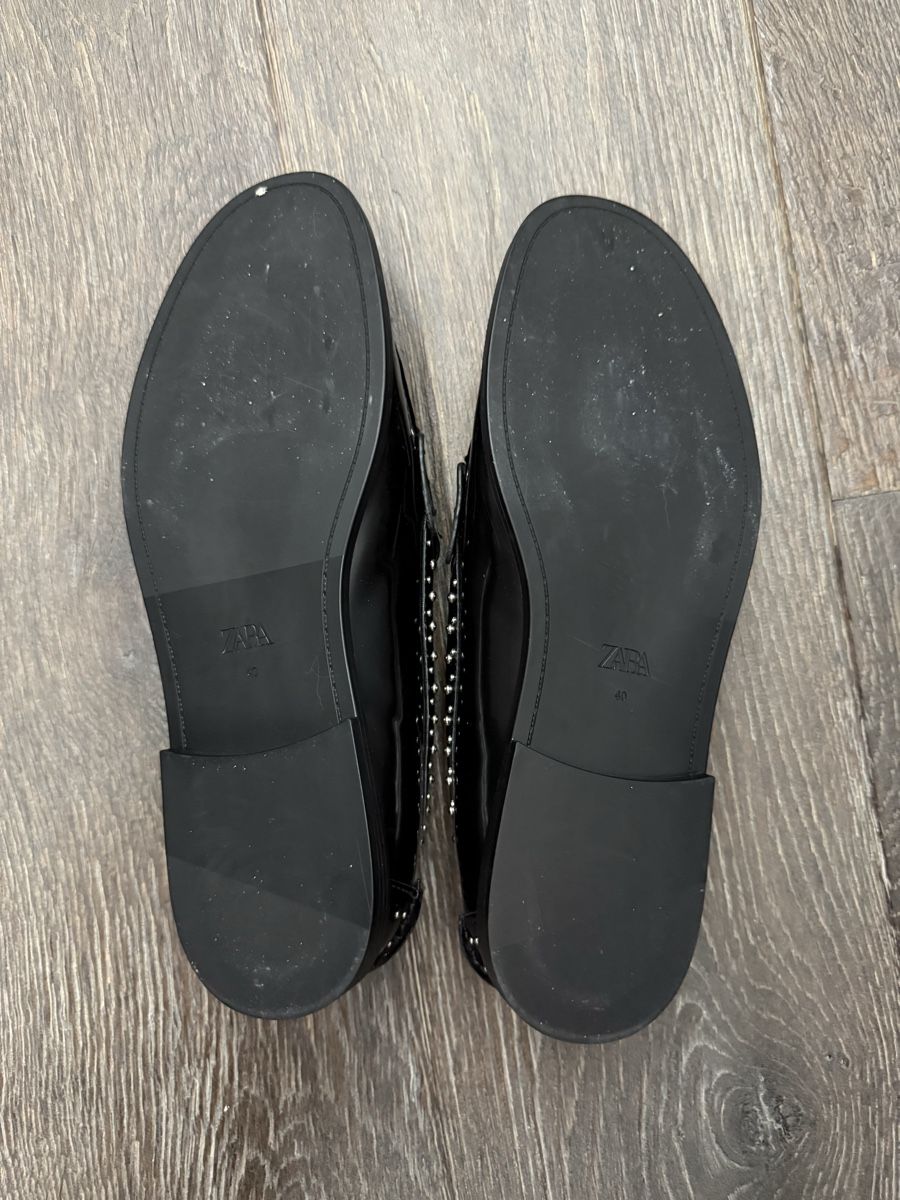 Zara Scarpe da donna: Mocassins Zara noirs à clous – Nuovo (secondo la descrizione) da Monthey venduto da Cocotte 1