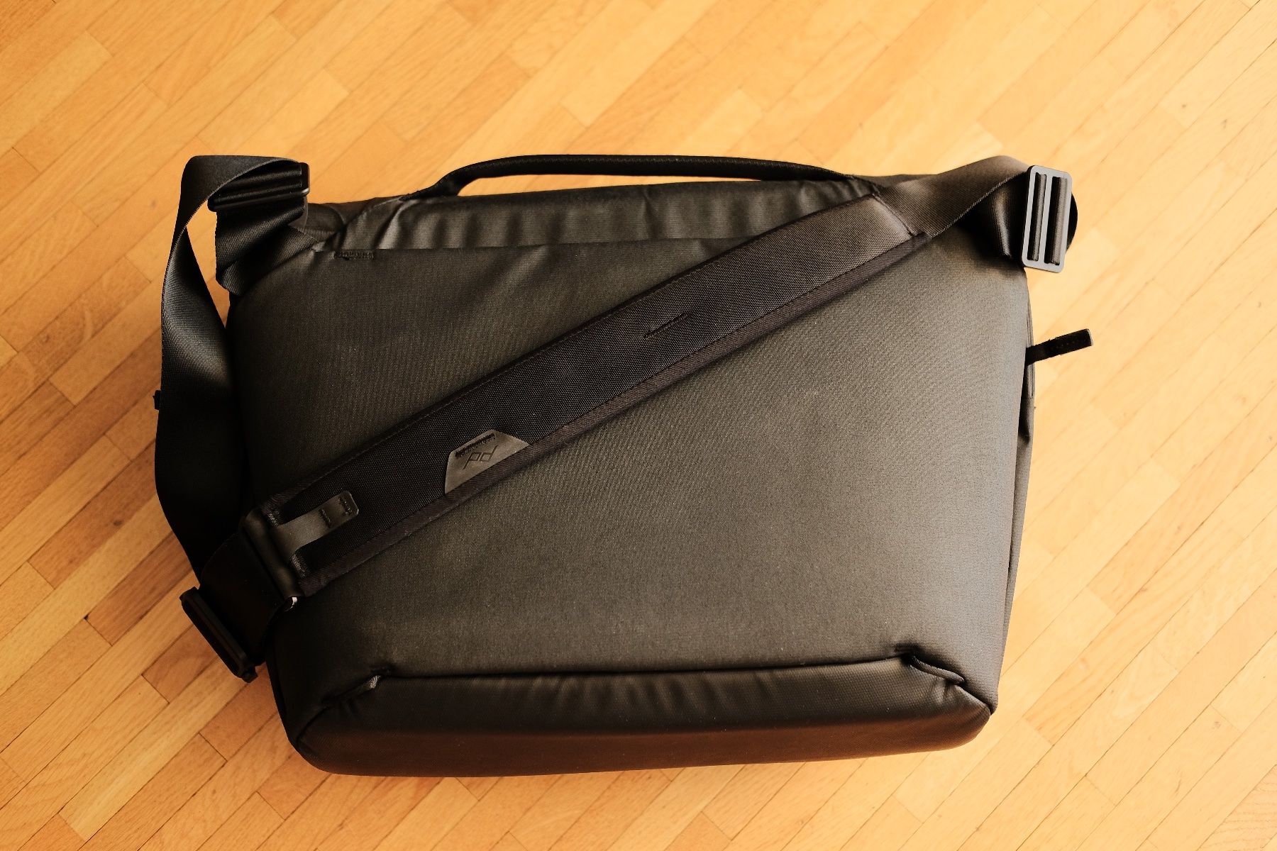 Taschen: Peak Design Everyday Messenger 13l - Black – Gebraucht aus Prilly von Johnny_Boy456 1