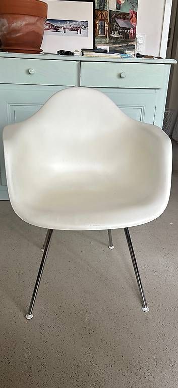 Chaises: Vitra Eames Plastic Armchair – D'occasion à zürich par akw_lh85