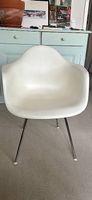 Vitra Eames Plastic Armchair