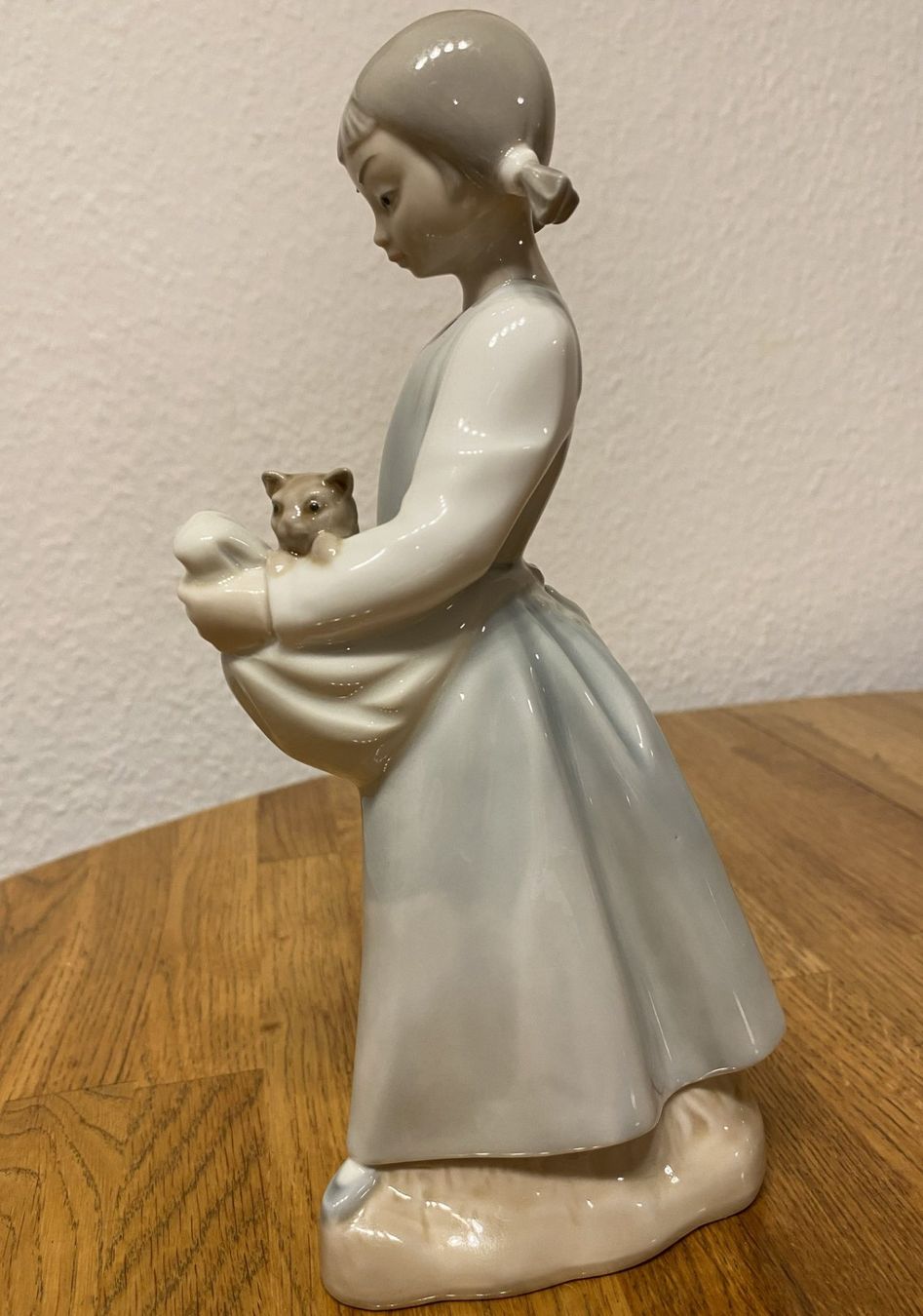 Lladro Statuette: herzige Mädchen mit Büsi Porzellan Figur – Usato da Derendingen venduto da lunatic 2