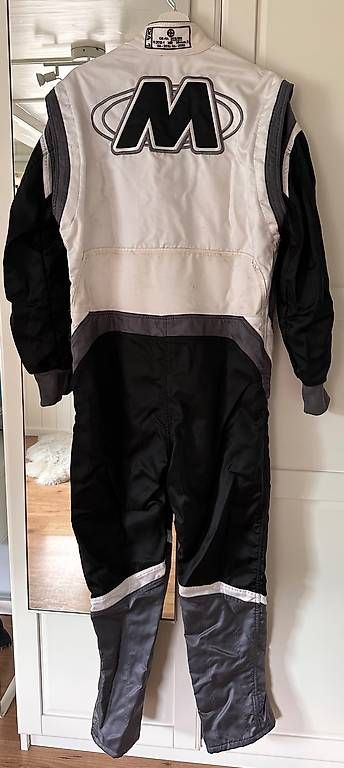 Costumes: Kart Anzug – D'occasion à Heimberg par 7toschi 1