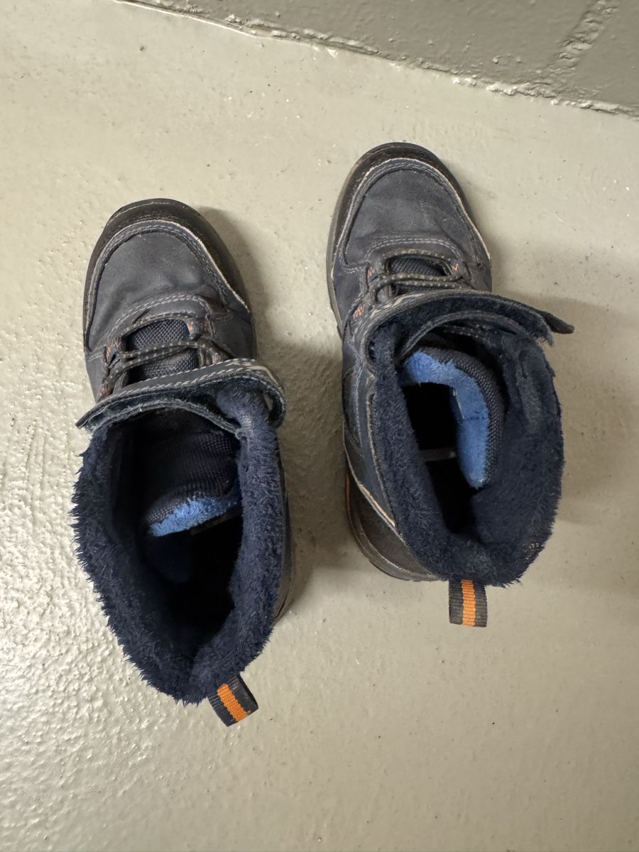 Chaussures garçon: Kinder Winterschuhe Grösse 31 – D'occasion à Zürich par zd_1965 4