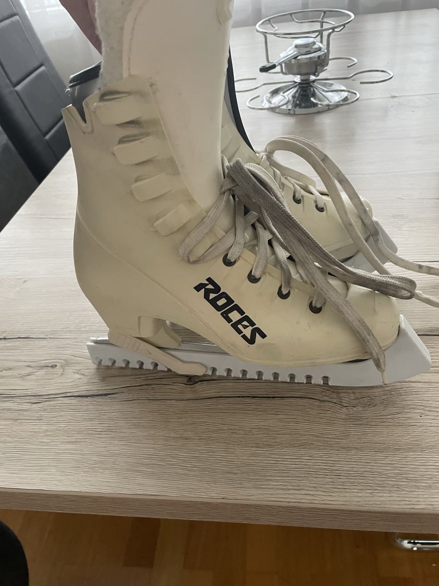 Pattini da ghiaccio: Schlittschuhe Roces, creme-weiss, Grösse 37 – Usato da Oberwil BL venduto da Petermib 2