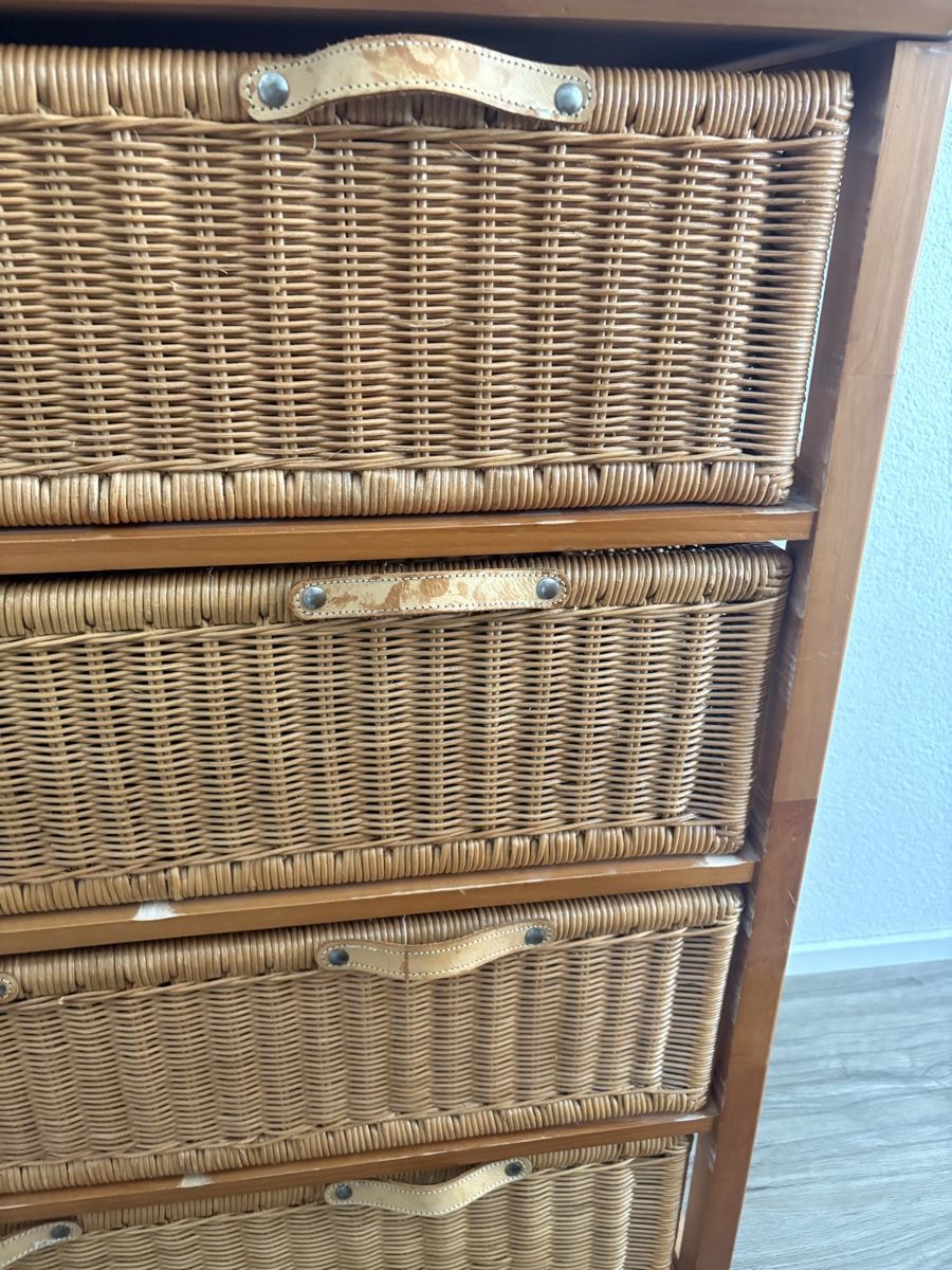 Cassettiere: Rattan Kommode mit 4 Rattankörben Holz – Usato da Kilchberg ZH venduto da ros_9x58 5