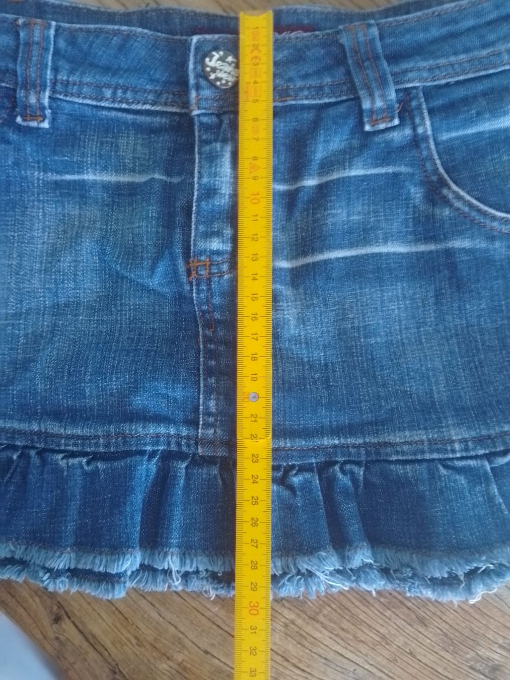 Gonne: Frecher Mini Jeansjupe Grösse 38 – Usato da Wichtrach venduto da hof_99lp 4