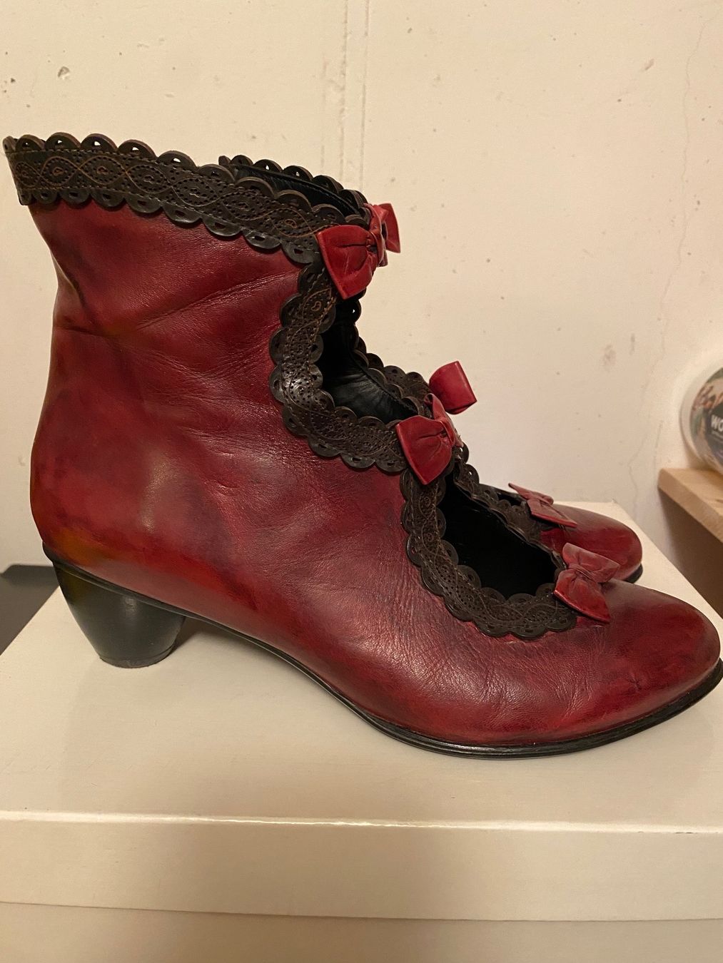 Scarpe da donna: Damenschuh Grösse 40 – Usato da Russikon venduto da Honolulu-2019 1