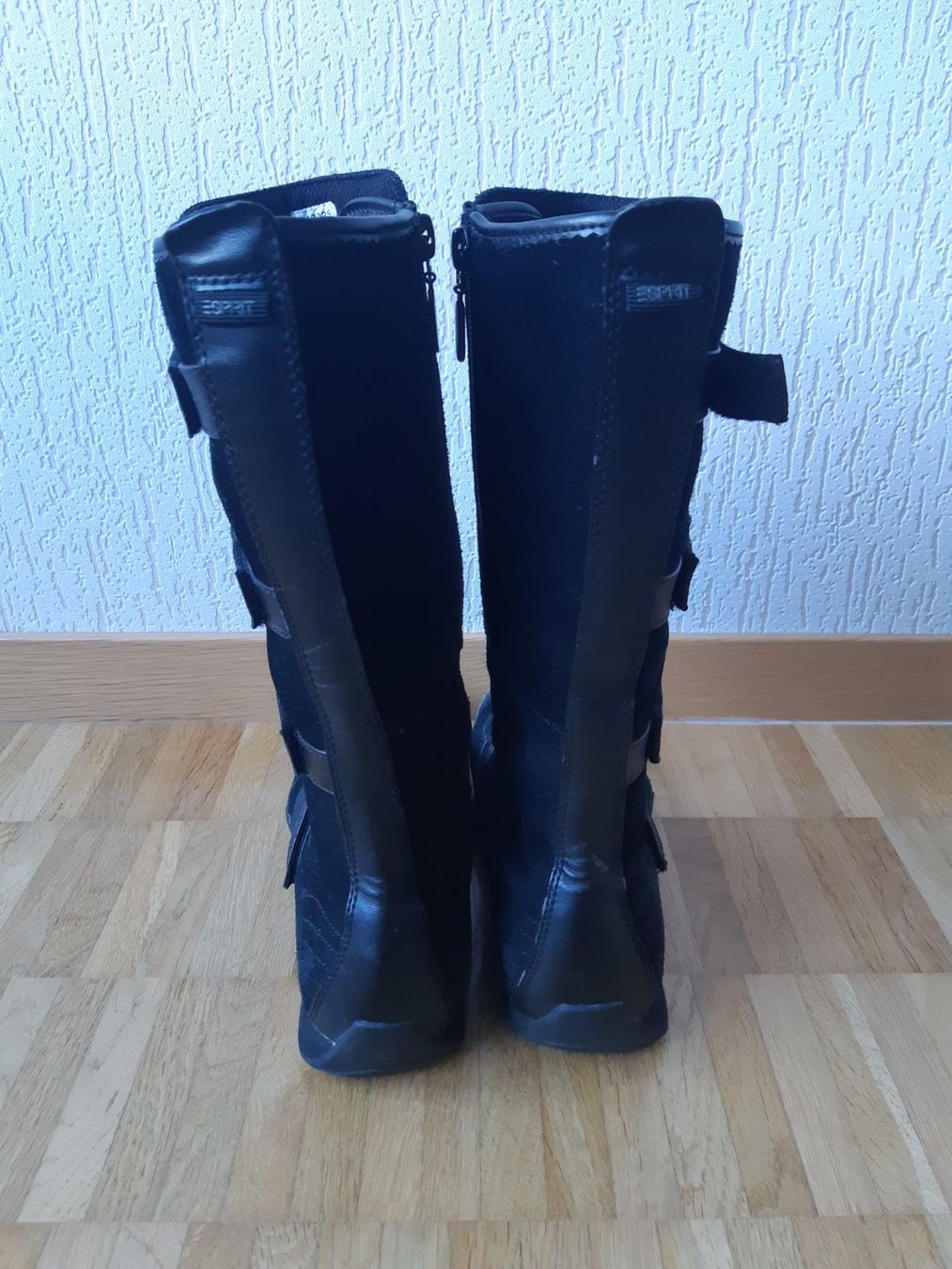 Esprit Scarpe da donna: Bottes Esprit en taille 41 – Usato da Meyrin venduto da lay_6z6q 1