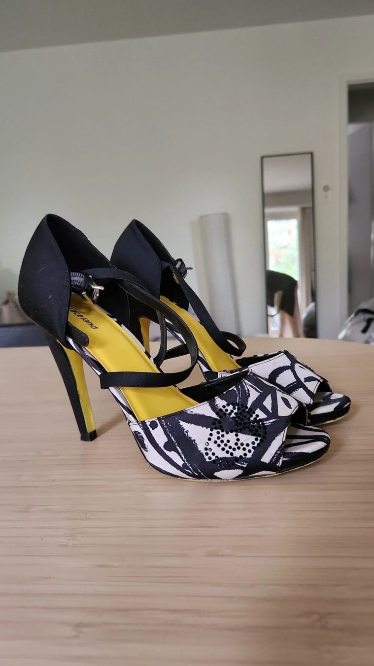 Graceland Damenschuhe: Elegante High Heels Gr. 39 schwarz weiss – Neu (gemäss Beschreibung) aus Zürich von syl_bhd2