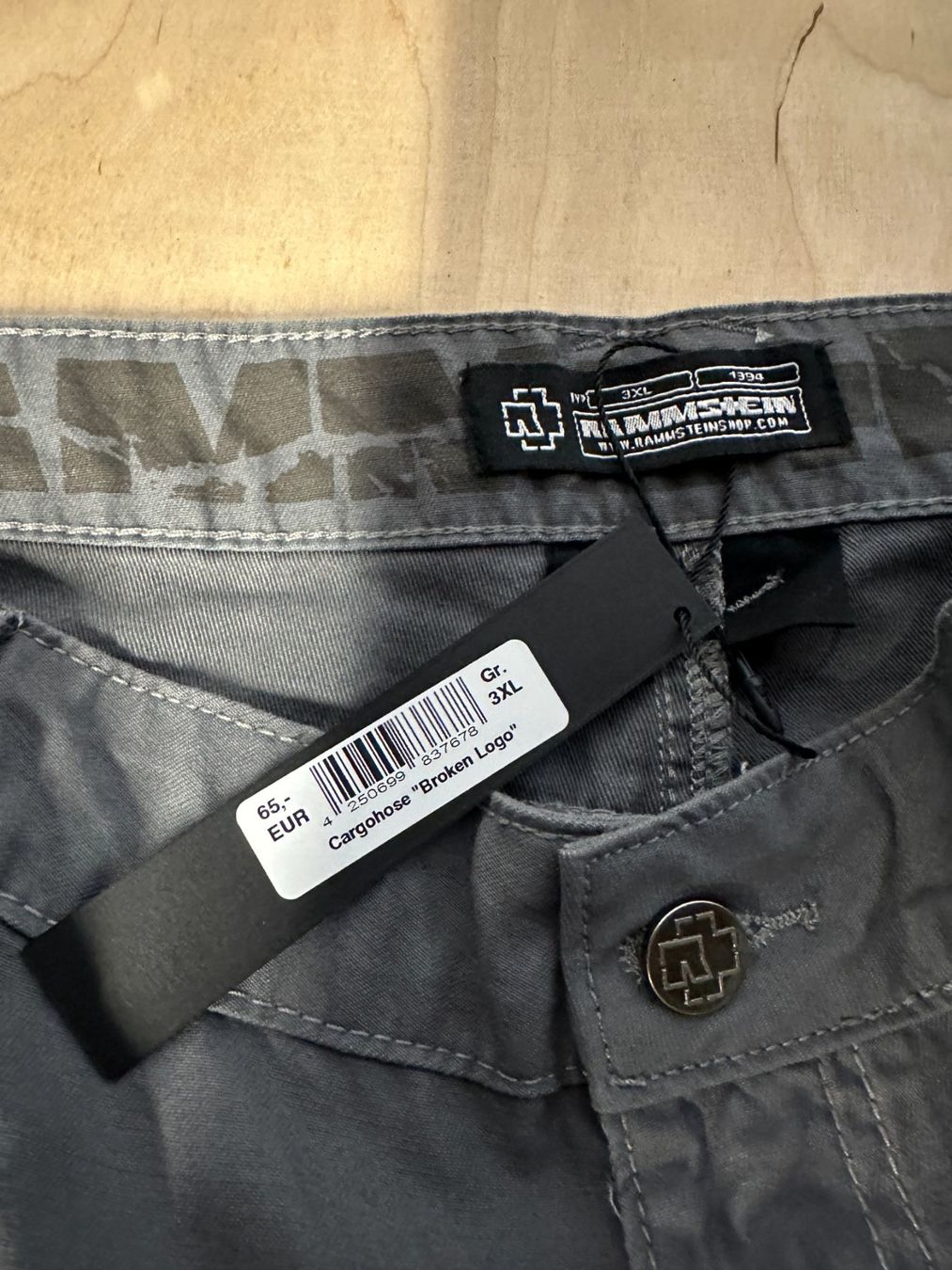 Hosen: Rammstein Herren Shorts "Broken Logo" – Neu (gemäss Beschreibung) aus Buttwil von magdalena60 2