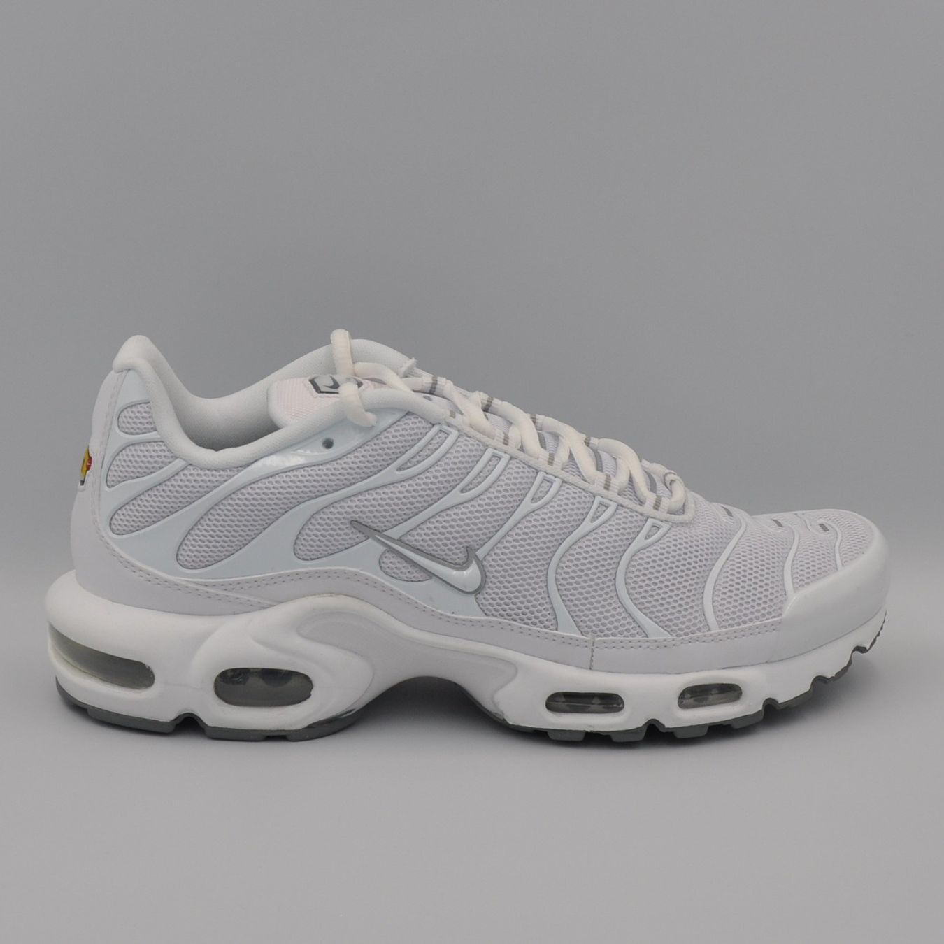Nike Herrenschuhe: Nike Air Max Plus TN White 43 – Neu und originalverpackt aus Bern von SneakerheavenLT 1