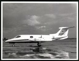 Fotografie Flugzeug Zweistrahliger Jet M