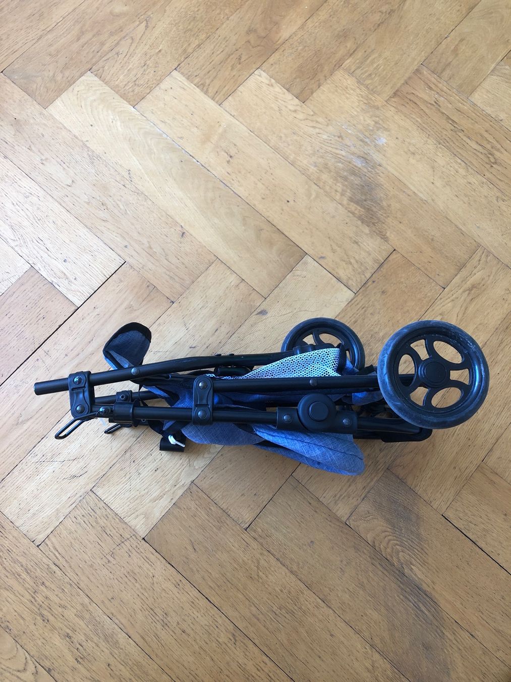 Puppenwagen: Bayer Chic Puppen-Jogging-Buggy Lola – Gebraucht aus Zürich von vintagist 1